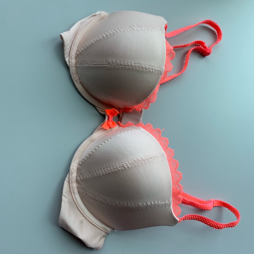 Victoria’s Secret Very Sexy Push Up Bra 34B